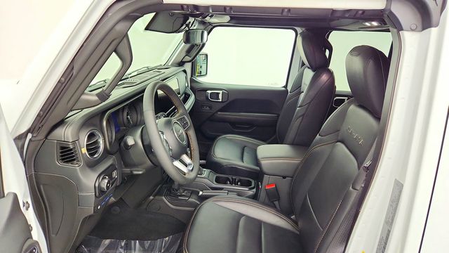2024 Jeep Wrangler 4xe Sahara 4x4 w/ McKinley Leather Seats, Safety Group & Hard Top - 23102097 - 19