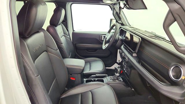 2024 Jeep Wrangler 4xe Sahara 4x4 w/ McKinley Leather Seats, Safety Group & Hard Top - 23102097 - 23