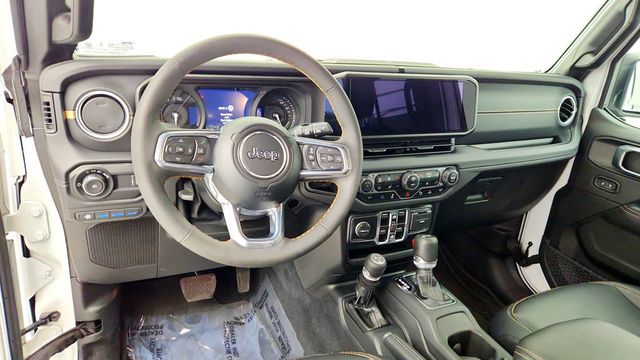 2024 Jeep Wrangler 4xe Sahara 4x4 w/ Sky One-Touch Top, Tech & Safety Pkgs - 23099949 - 11
