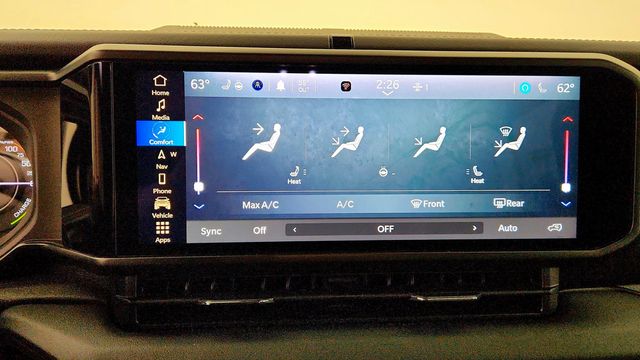 2024 Jeep Wrangler 4xe Sahara 4x4 w/ Sky One-Touch Top, Tech, Safety & Power Seats - 23100388 - 17