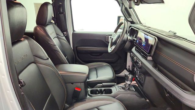 2024 Jeep Wrangler 4xe Sahara 4x4 w/ Sky One-Touch Top, Tech, Safety & Power Seats - 23100388 - 22