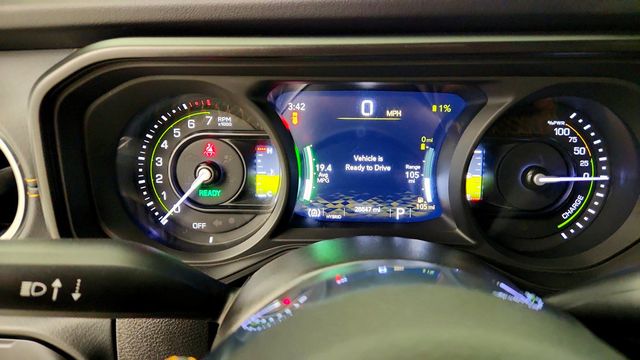 2024 Jeep Wrangler 4xe Sahara 4x4 w/ Sky Power-Top, Technology Group & McKinley Seats - 23102221 - 14