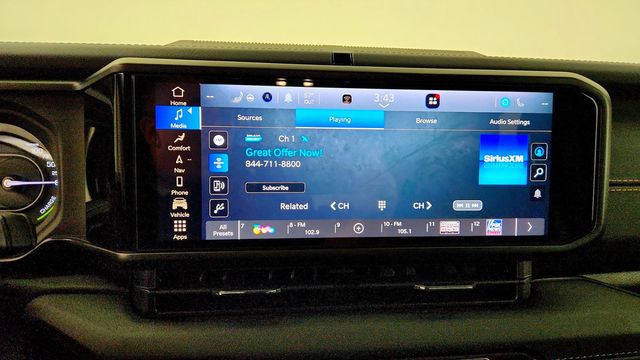 2024 Jeep Wrangler 4xe Sahara 4x4 w/ Sky Power-Top, Technology Group & McKinley Seats - 23102221 - 18