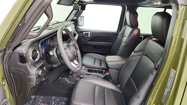 2024 Jeep Wrangler 4xe Sahara 4x4 w/ Sky Power-Top, Technology Group & McKinley Seats - 23102221 - 20