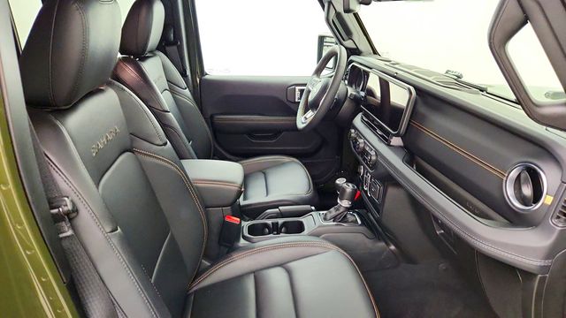 2024 Jeep Wrangler 4xe Sahara 4x4 w/ Sky Power-Top, Technology Group & McKinley Seats - 23102221 - 24