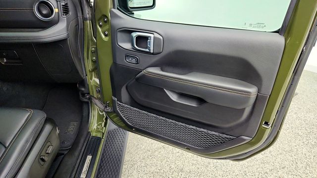 2024 Jeep Wrangler 4xe Sahara 4x4 w/ Sky Power-Top, Technology Group & McKinley Seats - 23102221 - 26