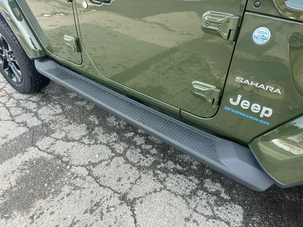 2024 Jeep Wrangler 4xe Sahara with Factory Hard Top and Soft Top $65,350 MSRP - 22986887 - 10