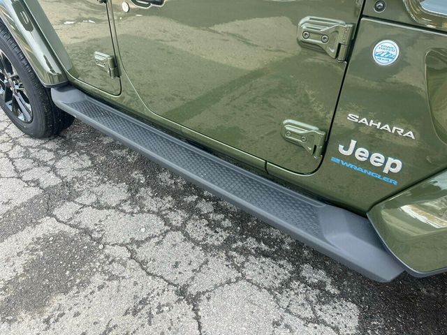 2024 Jeep Wrangler 4xe Sahara with Factory Hard Top and Soft Top $65,350 MSRP - 22986887 - 10