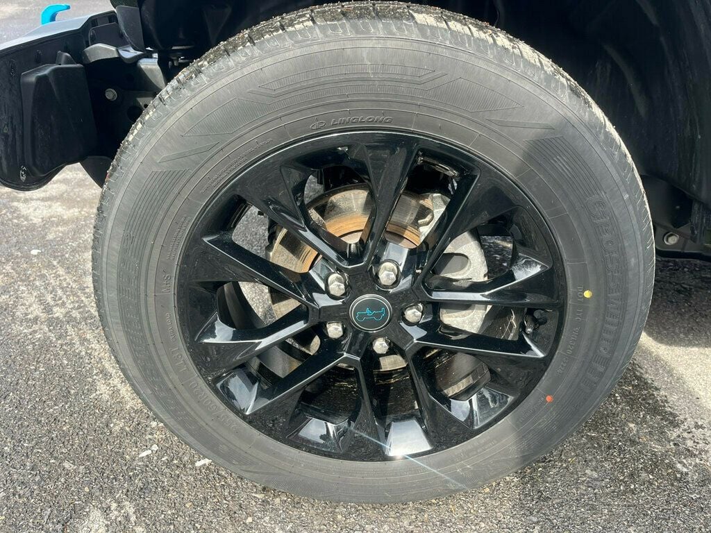 2024 Jeep Wrangler 4xe Sahara with Factory Hard Top and Soft Top $65,350 MSRP - 22986887 - 12