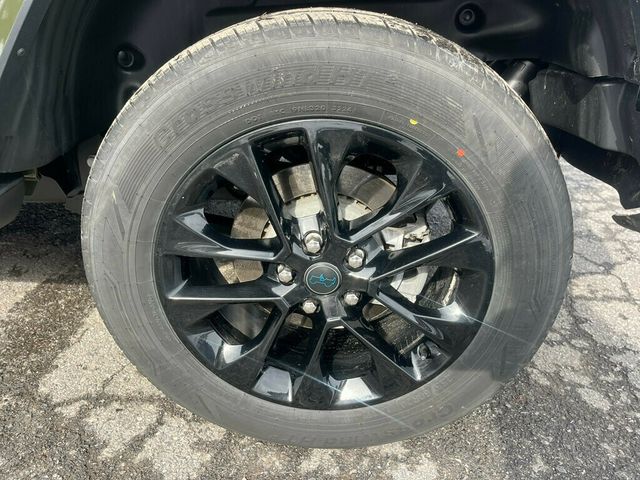 2024 Jeep Wrangler 4xe Sahara with Factory Hard Top and Soft Top $65,350 MSRP - 22986887 - 13