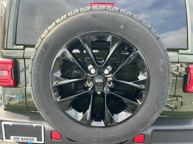 2024 Jeep Wrangler 4xe Sahara with Factory Hard Top and Soft Top $65,350 MSRP - 22986887 - 14