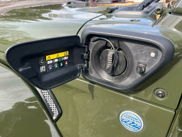 2024 Jeep Wrangler 4xe Sahara with Factory Hard Top and Soft Top $65,350 MSRP - 22986887 - 25