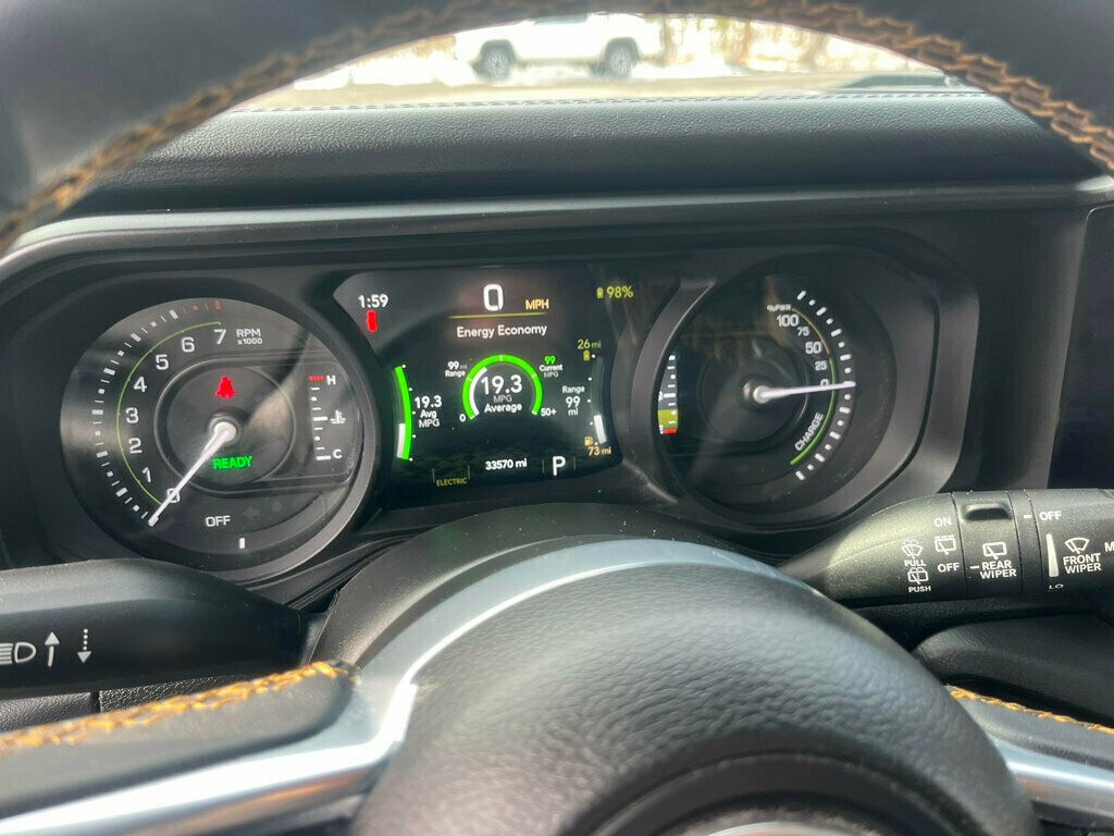 2024 Jeep Wrangler 4xe Sahara with Factory Hard Top and Soft Top $65,350 MSRP - 22986887 - 28