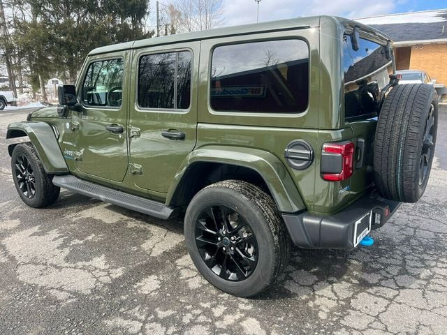 2024 Jeep Wrangler 4xe Sahara with Factory Hard Top and Soft Top $65,350 MSRP - 22986887 - 2