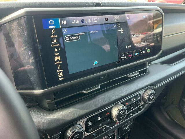 2024 Jeep Wrangler 4xe Sahara with Factory Hard Top and Soft Top $65,350 MSRP - 22986887 - 32