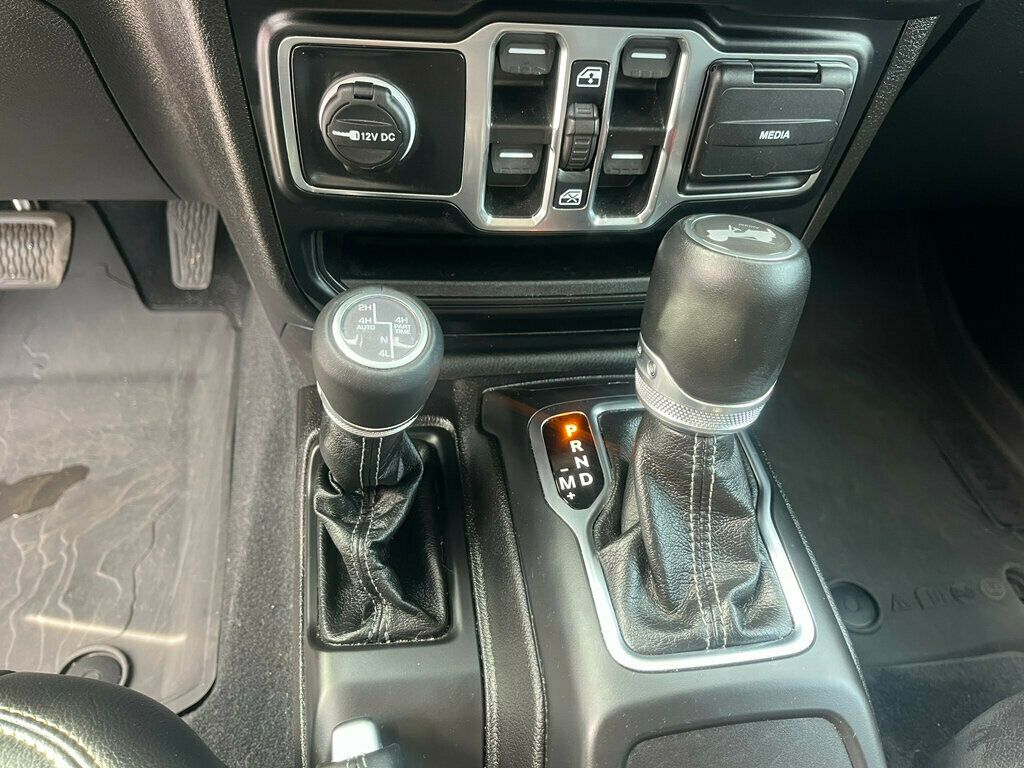 2024 Jeep Wrangler 4xe Sahara with Factory Hard Top and Soft Top $65,350 MSRP - 22986887 - 34