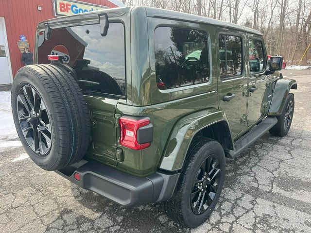 2024 Jeep Wrangler 4xe Sahara with Factory Hard Top and Soft Top $65,350 MSRP - 22986887 - 5