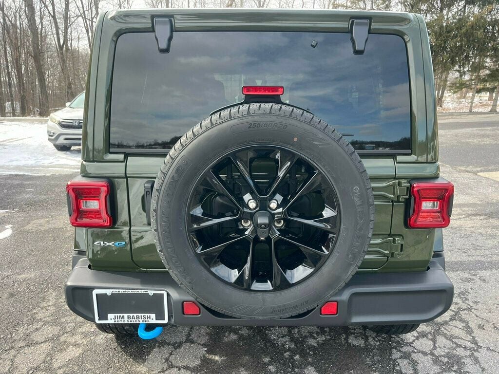 2024 Jeep Wrangler 4xe Sahara with Factory Hard Top and Soft Top $65,350 MSRP - 22986887 - 7
