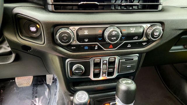 2024 Jeep Wrangler 4xe Sport S 4x4 - 23100789 - 17