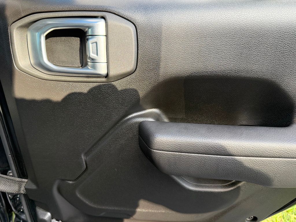 2024 Jeep Wrangler 4xe Sport S 4x4 - 22929650 - 34