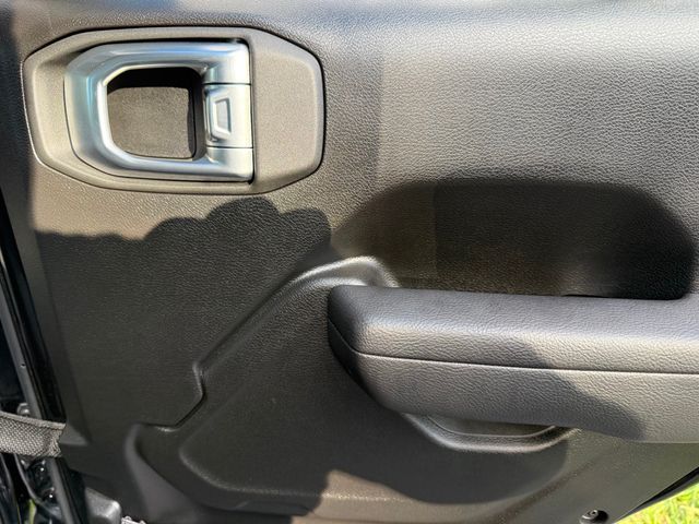 2024 Jeep Wrangler 4xe Sport S 4x4 - 22929650 - 34