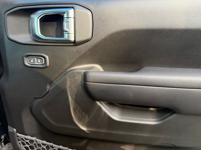 2024 Jeep Wrangler 4xe Sport S 4x4 - 22929650 - 37