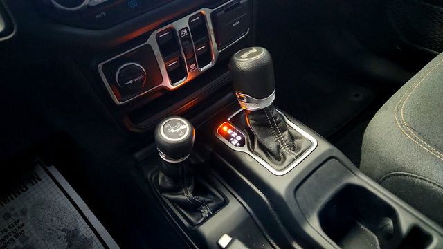 2024 Jeep Wrangler 4xe Sport S 4x4 with Black 3-Piece Hard Top - 22963432 - 32