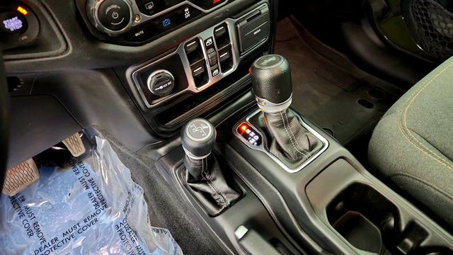 2024 Jeep Wrangler 4xe Sport S 4xe w/ Convenience Group & 3-Piece Hard Top - 23099970 - 15