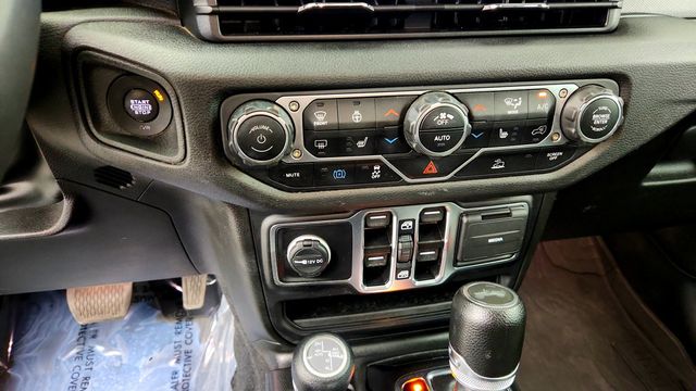 2024 Jeep Wrangler 4xe Sport S 4xe w/ Convenience Group & 3-Piece Hard Top - 23099970 - 16