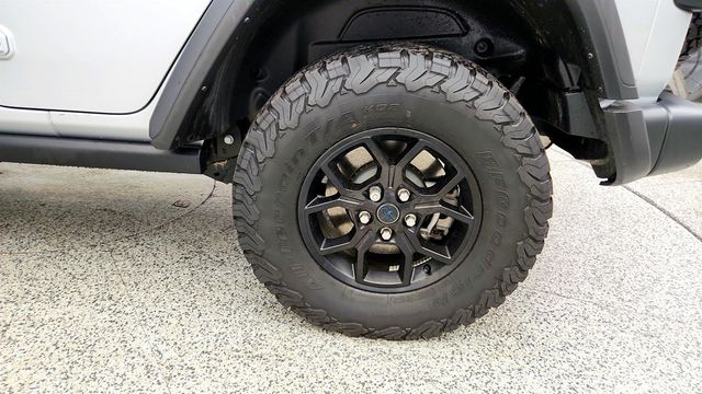2024 Jeep Wrangler 4xe Willys 4x4 w/ Convenience Group, Black 3-Piece Hard Top & Hitch - 23032589 - 8