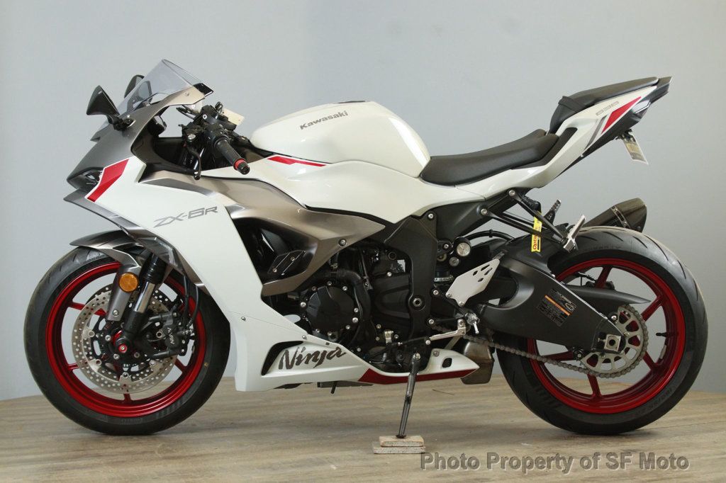 2024 Kawasaki Ninja ZX-6R 1 Owner, Only 995 Mi - 22865903 - 3