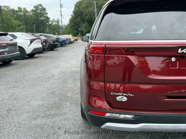 2024 Kia Carnival EX - Photo 7