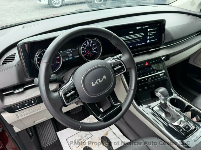 2024 Kia Carnival EX - Photo 8