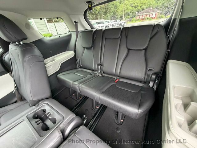 2024 Kia Carnival EX - Photo 10