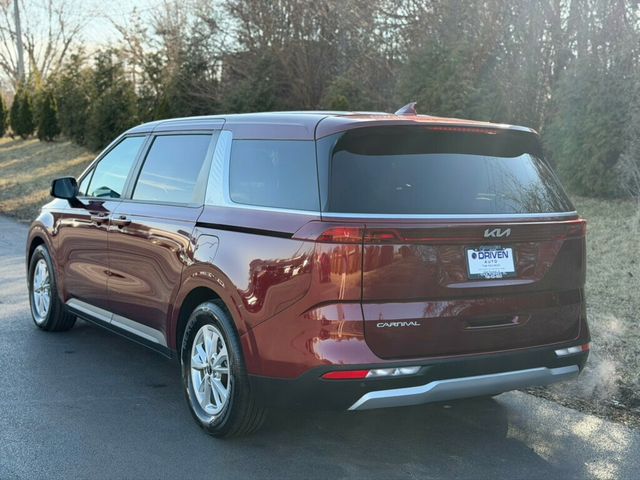 2024 Kia Carnival LX FWD w/Seat Pkg - 22987289 - 3