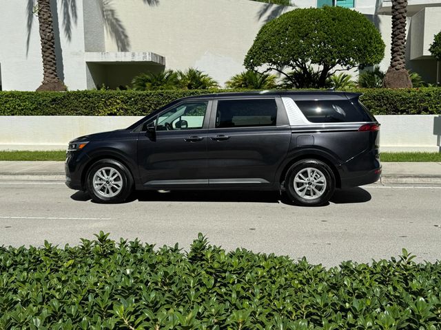 2024 Kia Carnival LX FWD w/Seat Pkg - 22943571 - 11