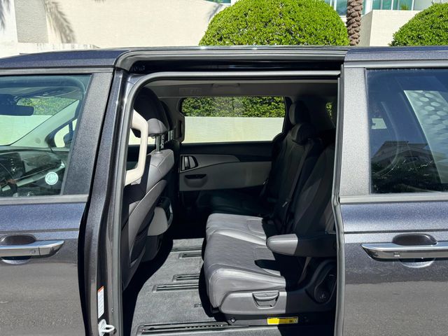 2024 Kia Carnival LX FWD w/Seat Pkg - 22943571 - 22