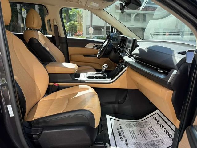 2024 Kia Carnival LX FWD w/Seat Pkg - 22965927 - 12