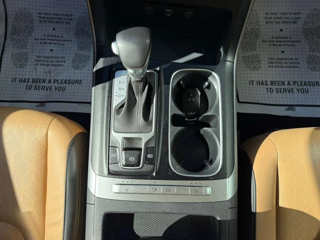 2024 Kia Carnival LX FWD w/Seat Pkg - 22965927 - 24