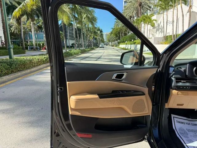 2024 Kia Carnival LX FWD w/Seat Pkg - 22965927 - 25