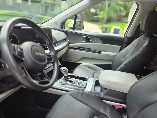 2024 Kia Carnival LX FWD w/Seat Pkg - 23049026 - 10