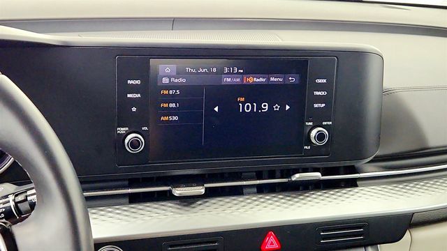 2024 Kia Carnival LX FWD w/Seat Pkg - 23042606 - 18