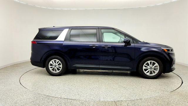 2024 Kia Carnival LX FWD w/Seat Pkg - 23042606 - 3
