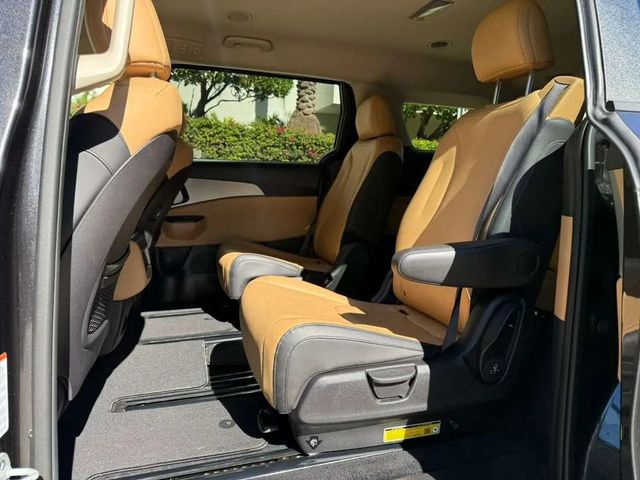 2024 Kia Carnival LX w/Seat Pkg Van 4D - 22965927 - 18