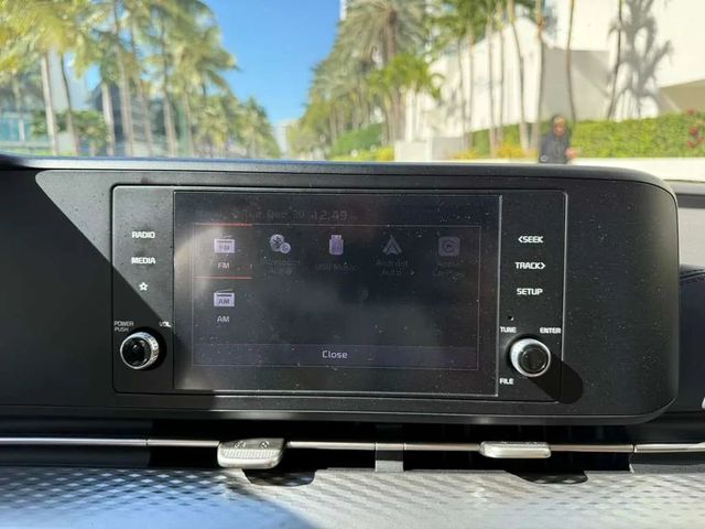 2024 Kia Carnival LX w/Seat Pkg Van 4D - 22965927 - 35