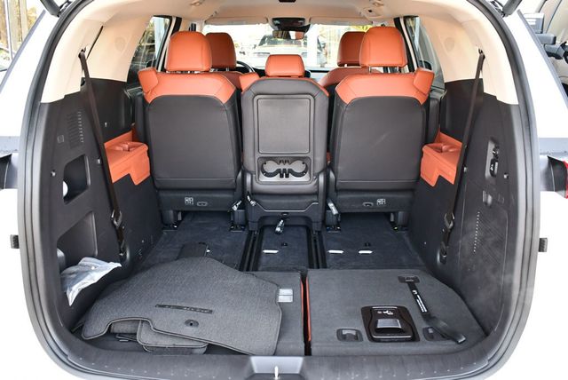 2024 Kia Carnival SX FWD Van W/Navigation and Blind Spot Assist - 22944786 - 15