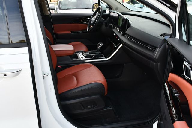 2024 Kia Carnival SX FWD Van W/Navigation and Blind Spot Assist - 22944786 - 34
