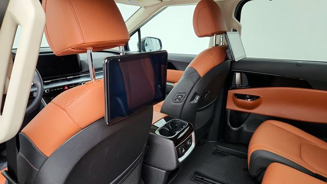 2024 Kia Carnival SX Prestige with Rear Seat Entertainment Package - 22947898 - 22