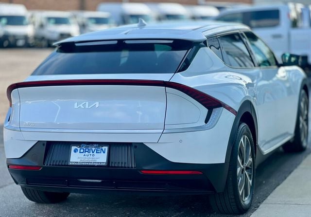 2024 Kia EV6 Light Long Range AWD - 23059469 - 4