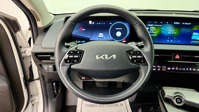 2024 Kia EV6 Light Long Range AWD - 23033707 - 10